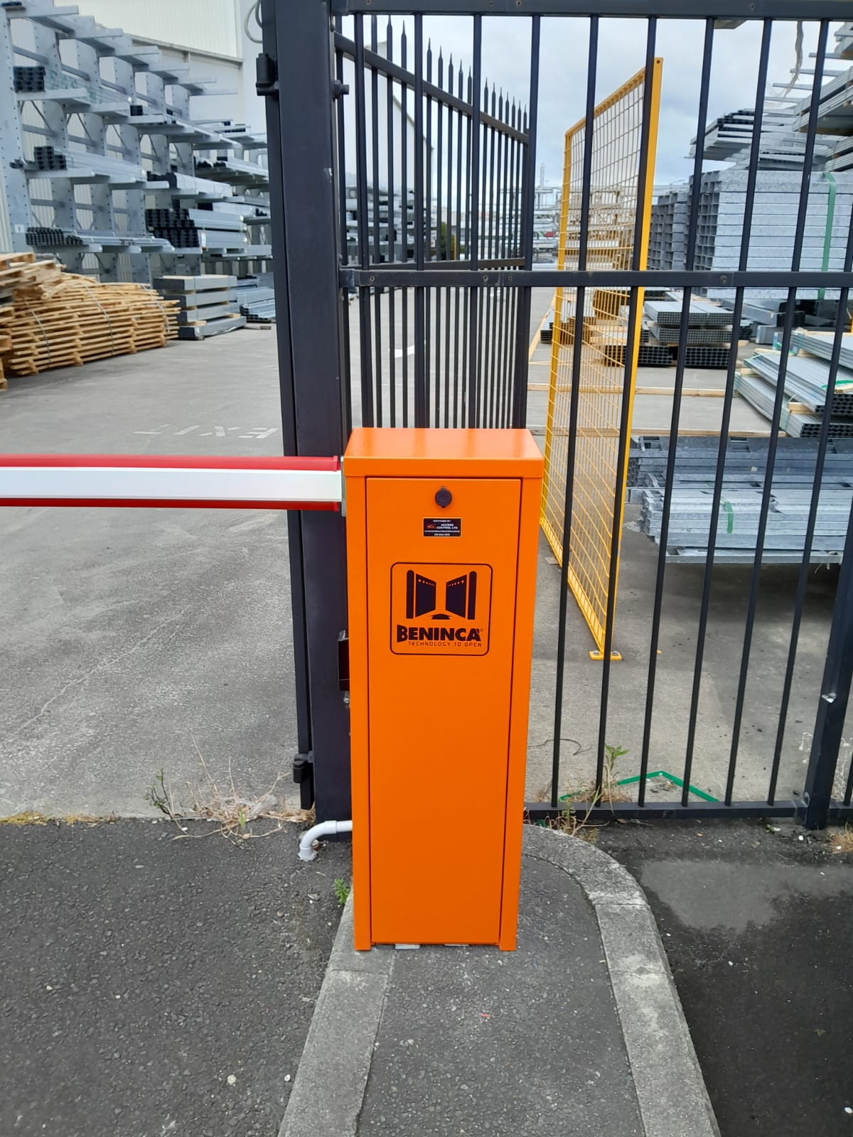 Csr exit barrier lady5